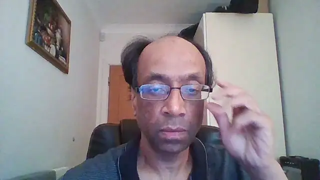 rauncher1 online show from February 24, 2025, 11:32 am