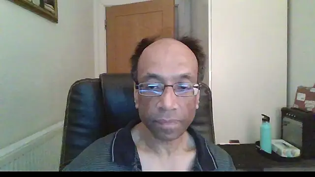 rauncher1 online show from February 15, 2026, 10:58 am