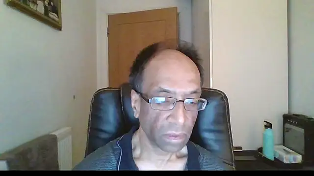 rauncher1 online show from February 19, 2026, 9:27 am