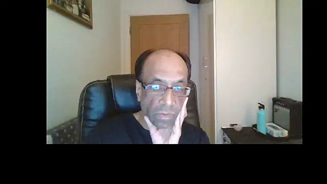 rauncher1 online show from May 5, 2026, 9:45 pm
