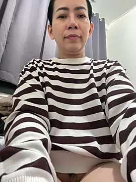 ladyxianne online show from March 25, 2026, 4:35 pm