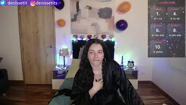 DenisseTits online show from February 12, 2025, 8:40 pm