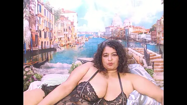 Snapshot of indianstar75 chatting on October 7, 2025, 5:32 pm indianstar75 online show from October 7, 2025, 5:32 pm