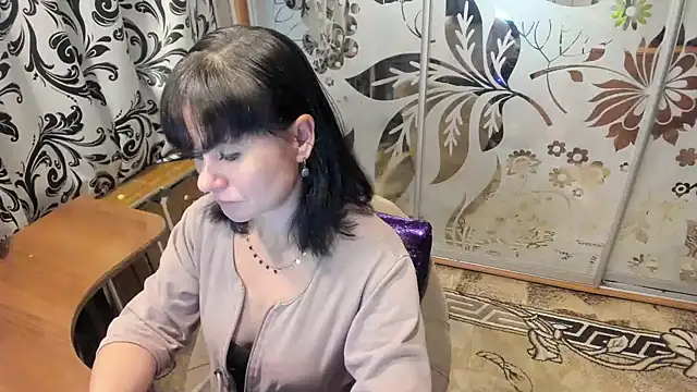 Snapshot of EVILENSA chatting on December 10, 2024, 1:44 pm EVILENSA online show from December 10, 2024, 1:44 pm
