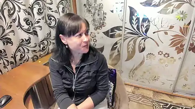 Snapshot of EVILENSA chatting on December 11, 2024, 4:20 pm EVILENSA online show from December 11, 2024, 4:20 pm