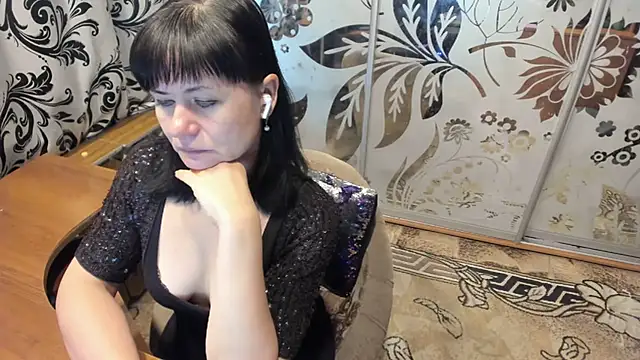 Snapshot of EVILENSA chatting on January 19, 2025, 7:25 am EVILENSA online show from January 19, 2025, 7:25 am