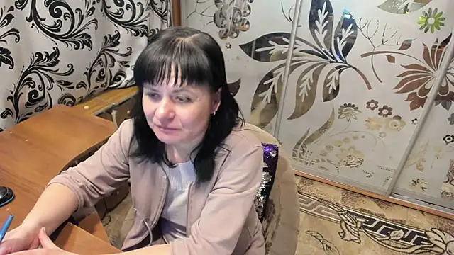 Snapshot of EVILENSA chatting on March 4, 2025, 5:03 pm EVILENSA online show from March 4, 2025, 5:03 pm