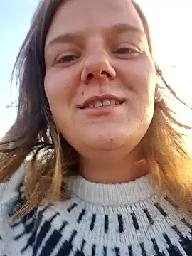 Cutegirlforyou online show from September 17, 2025, 5:20 am