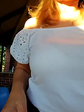 elacoquette online show from September 21, 2025, 3:13 pm