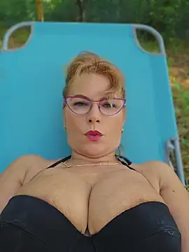 elacoquette online show from June 21, 2026, 3:36 pm