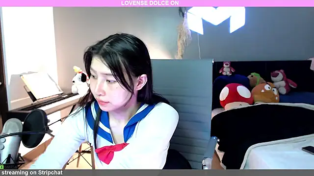 Snapshot of minarocket_ chatting on December 8, 2024, 4:07 pm minarocket  online show from December 8, 2024, 4:07 pm