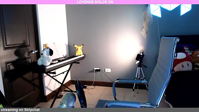 Snapshot of minarocket_ chatting on December 30, 2024, 3:35 pm minarocket  online show from December 30, 2024, 3:35 pm