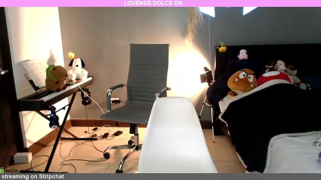 Snapshot of minarocket_ chatting on February 22, 2025, 4:19 pm minarocket  online show from February 22, 2025, 4:19 pm