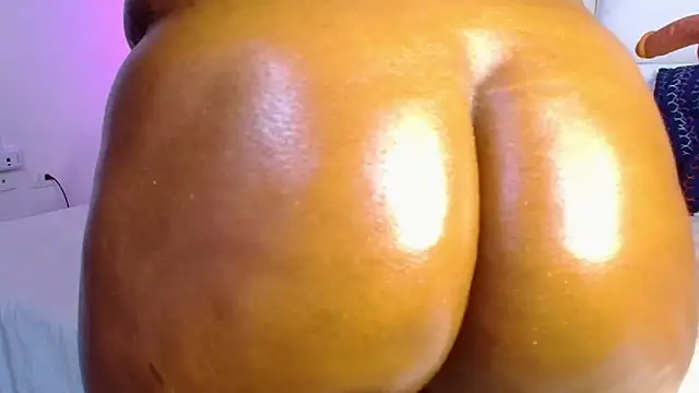 Snapshot of CaseyMoon chatting on January 17, 2025, 9:50 pm CaseyMoon online show from January 17, 2025, 9:50 pm