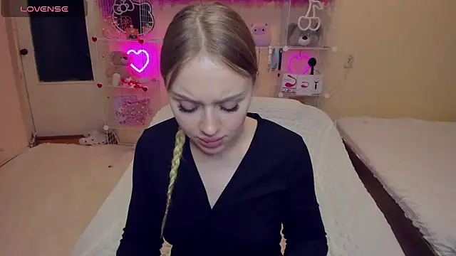 ElinOceanX online show from March 15, 2025, 12:45 pm
