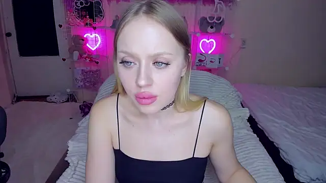 ElinOceanX online show from March 19, 2025, 10:53 pm