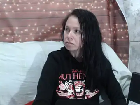 Venusluxodomme online show from November 6, 2025, 7:26 pm