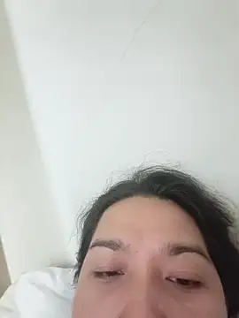 Snapshot of sara_kimoo chatting on October 24, 2025, 1:35 am sara kimoo online show from October 24, 2025, 1:35 am