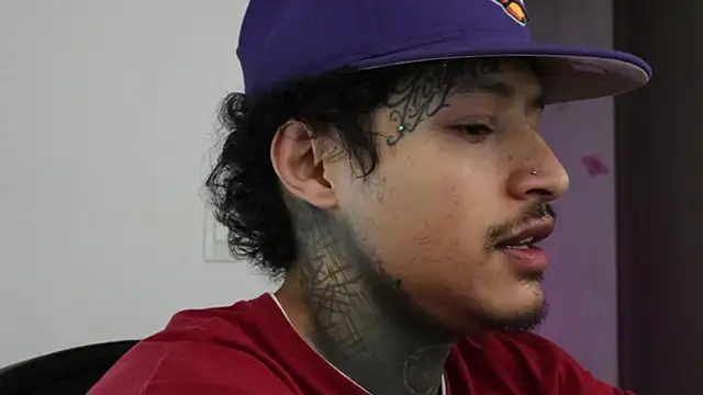 Snapshot of trieone chatting on September 18, 2025, 4:09 pm trieone online show from September 18, 2025, 4:09 pm