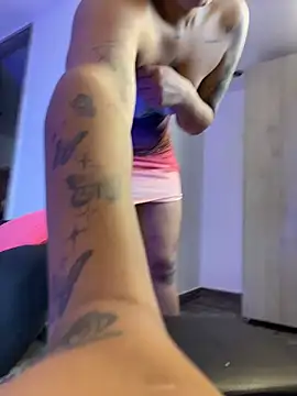 Snapshot of Victoria14_ chatting on October 8, 2025, 8:06 pm Victoria14 online show from October 8, 2025, 8:06 pm