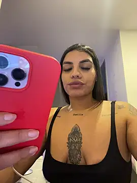 Snapshot of Victoria14_ chatting on October 23, 2025, 2:22 am Victoria14 online show from October 23, 2025, 2:22 am