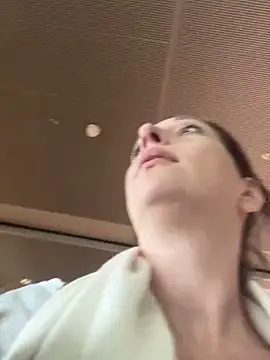 Viola Beck online show from March 5, 2025, 1:17 pm