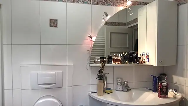 Viola Beck online show from September 24, 2025, 8:28 am