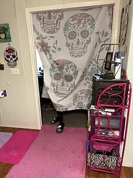 Snapshot of lolabunny9 chatting on December 10, 2024, 5:00 pm lolabunny9 online show from December 10, 2024, 5:00 pm