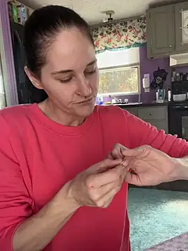 Snapshot of lolabunny9 chatting on February 4, 2025, 4:39 pm lolabunny9 online show from February 4, 2025, 4:39 pm