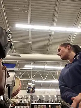 Snapshot of lolabunny9 chatting on March 10, 2025, 4:46 pm lolabunny9 online show from March 10, 2025, 4:46 pm