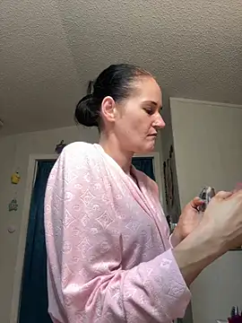 Snapshot of lolabunny9 chatting on March 14, 2025, 2:08 pm lolabunny9 online show from March 14, 2025, 2:08 pm