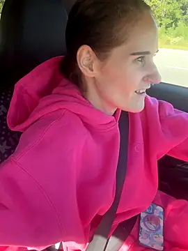 Snapshot of lolabunny9 chatting on October 15, 2025, 2:28 pm lolabunny9 online show from October 15, 2025, 2:28 pm