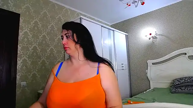 Evelyn Shy online show from December 18, 2025, 6:41 am