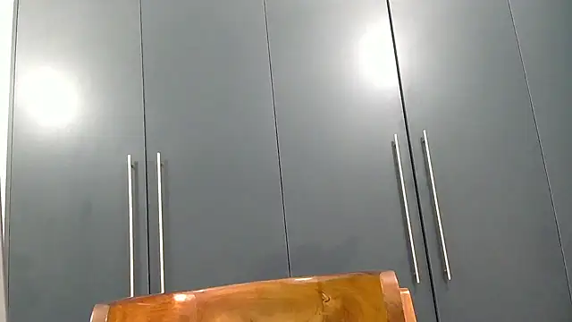 katt008 online show from October 9, 2025, 3:26 am