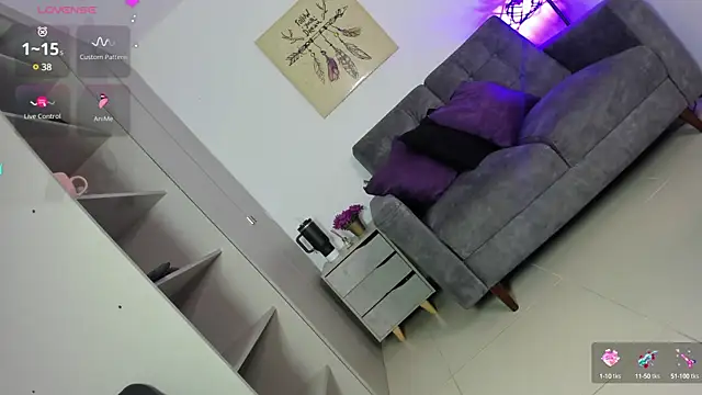 samantha hot20 online show from February 20, 2025, 3:19 pm