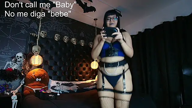 AlexHoe  online show from June 12, 2026, 6:51 pm