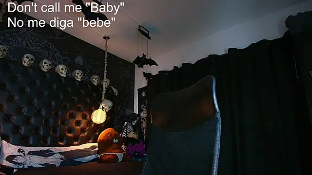 AlexHoe  online show from June 20, 2026, 6:44 pm