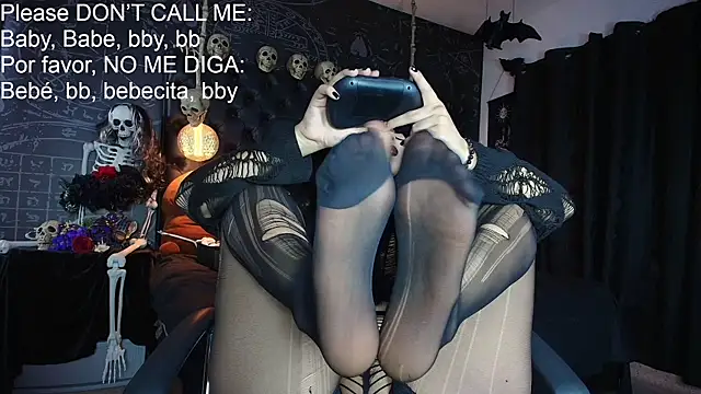 Snapshot of AlexHoe_ chatting on July 16, 2026, 6:25 pm AlexHoe online show from July 16, 2026, 6:25 pm