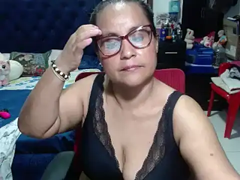 pervert mommy  online show from December 14, 2024, 2:31 pm