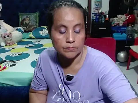 pervert mommy  online show from December 24, 2024, 2:22 pm
