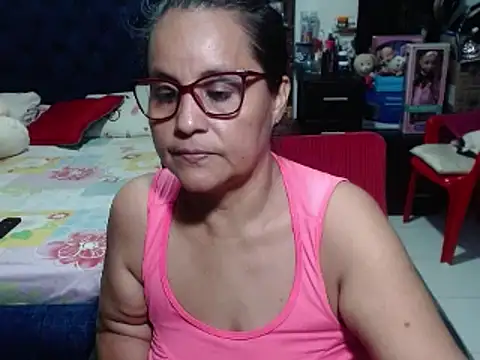 pervert mommy  online show from January 26, 2025, 3:14 pm