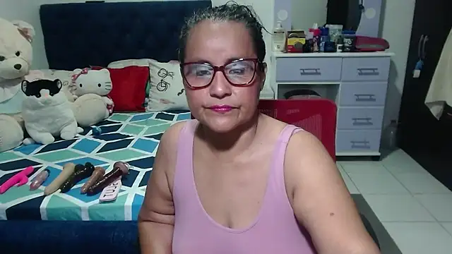 Snapshot of pervert_mommy_ chatting on October 6, 2025, 10:12 am pervert mommy online show from October 6, 2025, 10:12 am