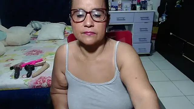 pervert mommy  online show from February 9, 2026, 9:46 am