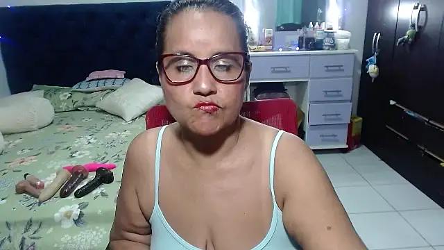 Snapshot of pervert_mommy_ chatting on February 22, 2026, 11:53 am pervert mommy online show from February 22, 2026, 11:53 am