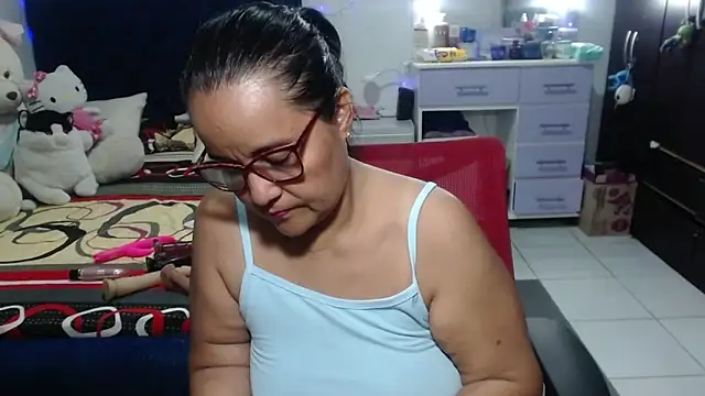 Snapshot of pervert_mommy_ chatting on March 24, 2026, 10:31 am pervert mommy online show from March 24, 2026, 10:31 am