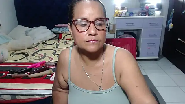 pervert mommy  online show from April 29, 2026, 10:08 am