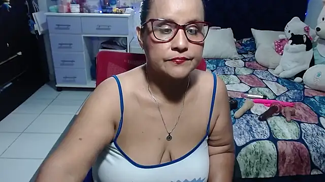 pervert mommy  online show from June 2, 2026, 9:33 am
