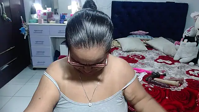 pervert mommy  online show from June 16, 2026, 9:34 am