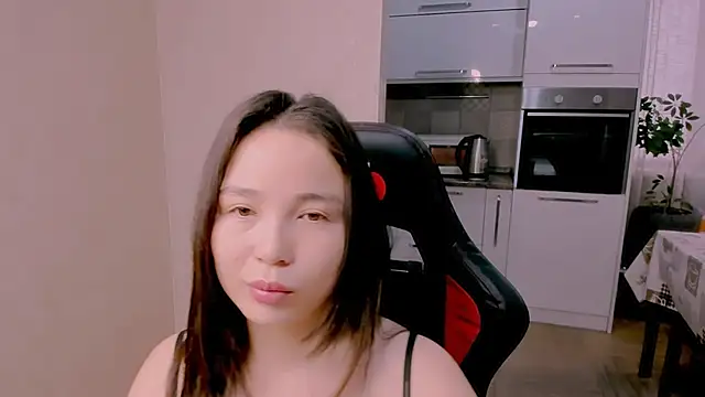 AyaMoon online show from December 17, 2025, 4:51 am