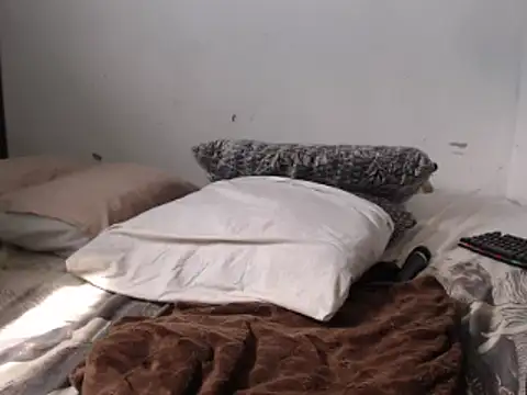 XHotJuicyBootyXX online show from December 15, 2024, 1:00 pm